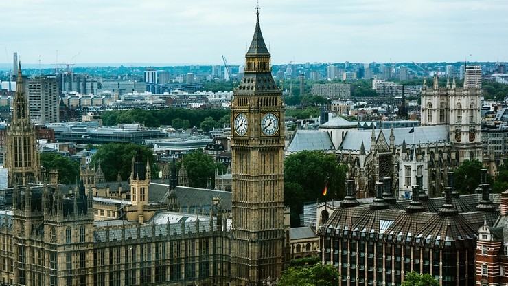 "Zmniejsza niepewność związaną z Brexitem". UE-27 uzgodniła zasady relokacji agencji z Londynu