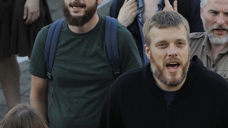 "Pozwoli wyrzucać na bruk wszystkich lokatorów". Partia Razem apeluje do senatorów o zmiany w ustawie o KZN