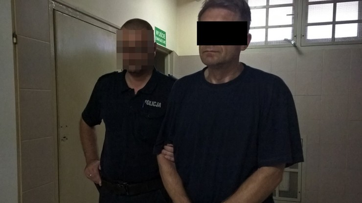 Napadał na kobiety i ściągał im majtki. Warszawska policja złapała zboczeńca