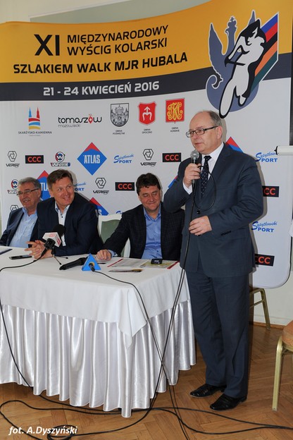 Konferencja prasowa na temat wyścigu "Szlakiem walk mjr. Hubala"