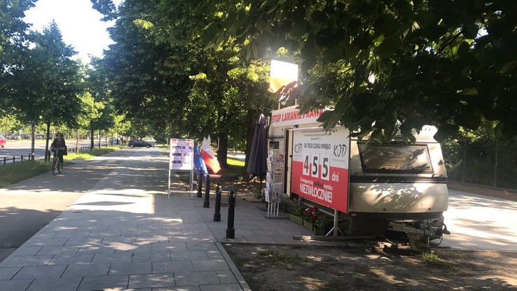Karczewski: czas usunąć przyczepy KOD-u sprzed KPRM