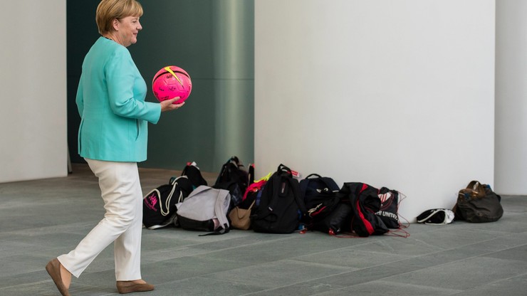 Poparcie dla Merkel najniższe od 5 lat. Zyskują antyislamiści