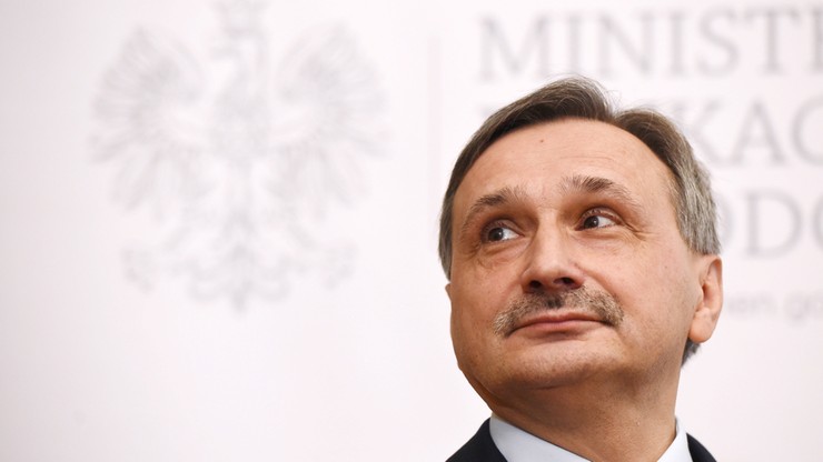 MEN chce premiować szkoły, w których nie będzie systemu zmianowego