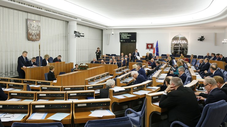 Nowelizacja ustawy o inwigilacji przyjęta przez Senat. Bez poprawek
