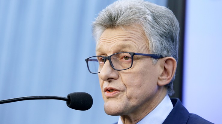 "Brnie w kłamstwo". Opozycja o wyjaśnieniach Piotrowicza