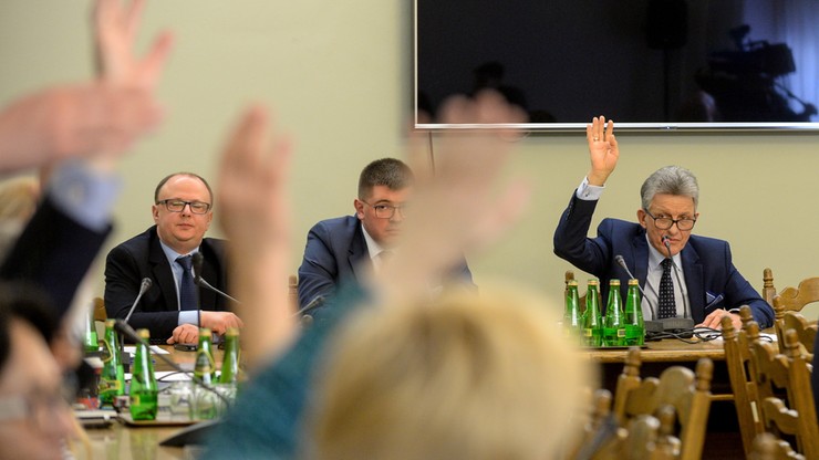 Opozycja: wybór sędziego TK z naruszeniem przepisów. PiS: procedura dochowana