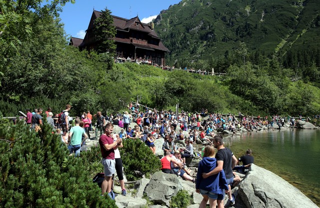 Morskie Oko: najazd turystów
