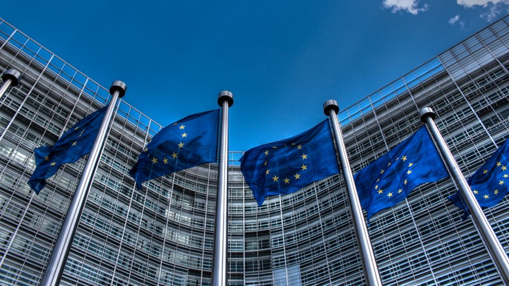 Komisarz UE: strefa euro potrzebuje własnego parlamentu