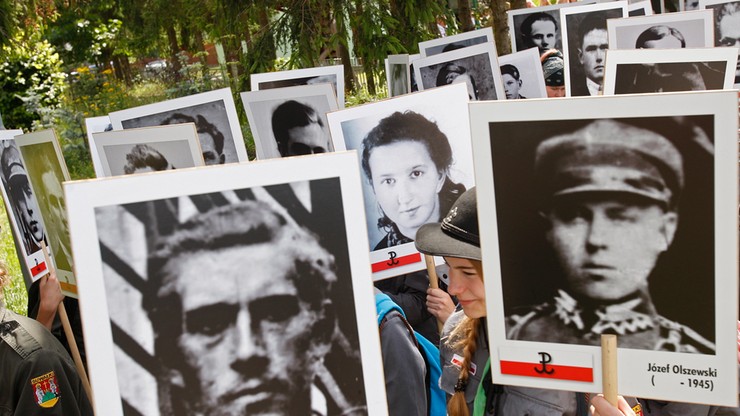 Na Podlasiu uczczono ofiary obławy augustowskiej - "małego Katynia"