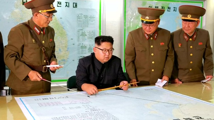 Korea Płn. grozi "bezlitosnym uderzeniem". Odpowiedź na amerykańskie manewry