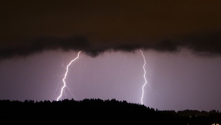 Możliwe burze z gradem na zachodzie kraju. Ostrzeżenie IMGW