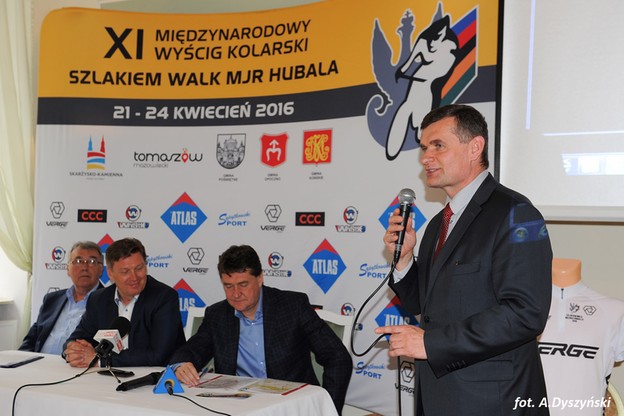 Konferencja prasowa na temat wyścigu "Szlakiem walk mjr. Hubala"