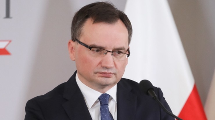 "Nie może być tak, że władza prokuratora generalnego jest większa niż za komuny". Prezydent nie żałuje, że zawetował ustawy o KRS i SN