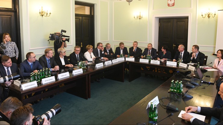 PO żąda dymisji szefa SKW w związku z nieścisłościami wokół byłego wiceszefa MON Jacka Kotasa