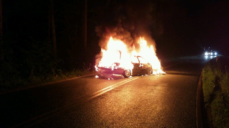 Zatrzymał się, by pomóc. W jego auto wjechało rozpędzone BMW