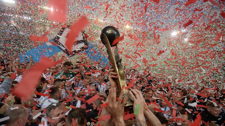 Rekordowe 2,69 mln kibiców na stadionach ekstraklasy