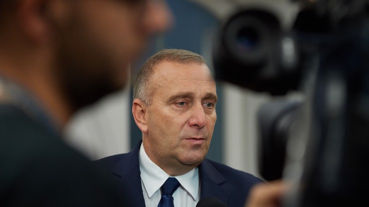 Schetyna: PiS zaczyna tracić grunt pod nogami