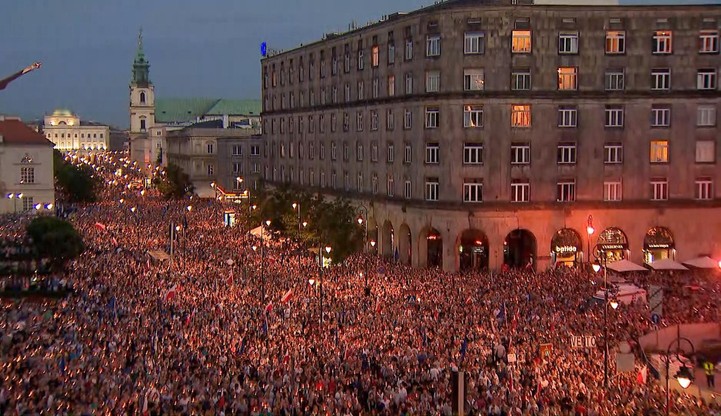 50 tys. vs 14 tys. Rozbieżne dane o liczbie uczestników manifestacji