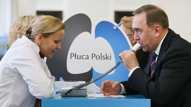 Badania spirometryczne dla parlamentarzystów. Z okazji Dnia Walki z Papierosem