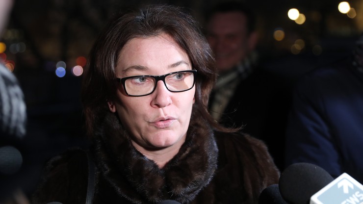 Mazurek o wniosku Petru ws. skrócenia kadencji Sejmu: postulat niedorzeczny