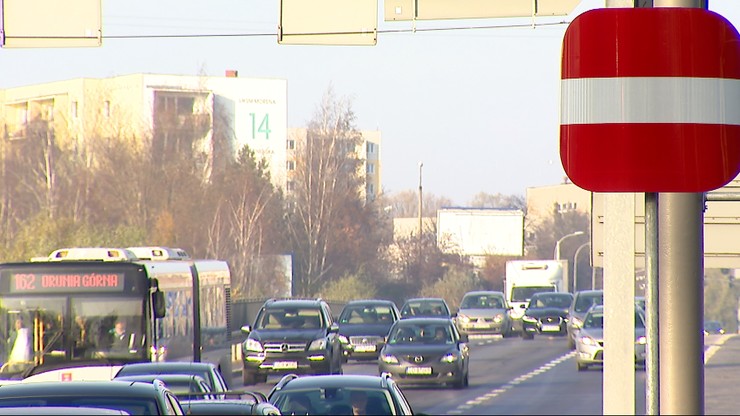 Pijana instruktorka jazdy jechała pod prąd, bo "ma nawyki z Anglii"