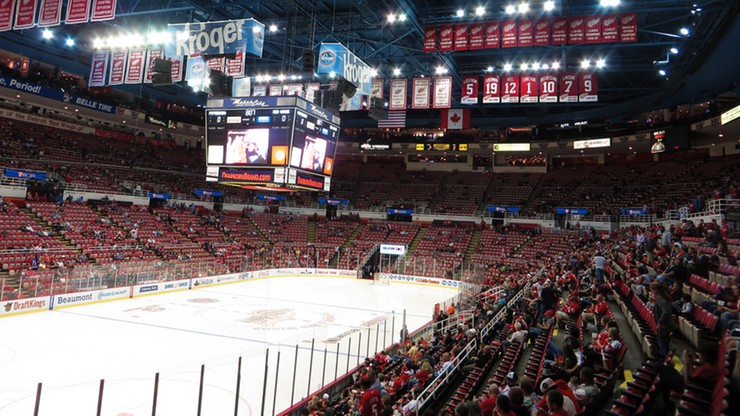 Koszykarze Pistons i hokeiści Red Wings wrócą do centrum Detroit