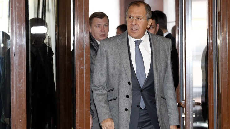 Ławrow: Rosja wzmacnia siły na wschodniej flance "zmuszona" przez NATO