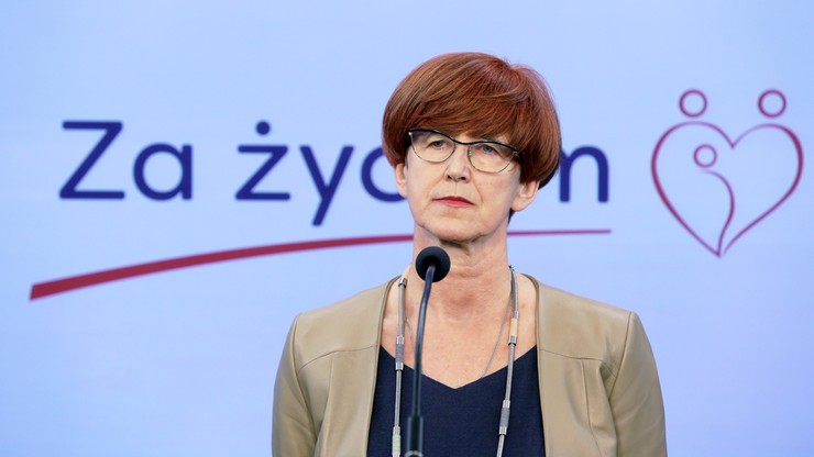 Rafalska: od nowego roku świadczenie pielęgnacyjne dla matki wyniesie 1406 zł