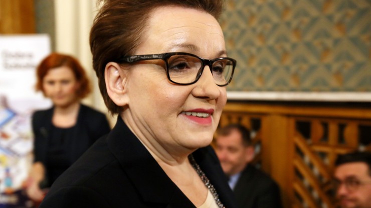 Zalewska: wielu opiniujących nową podstawę programową odpowiada za poprzednią
