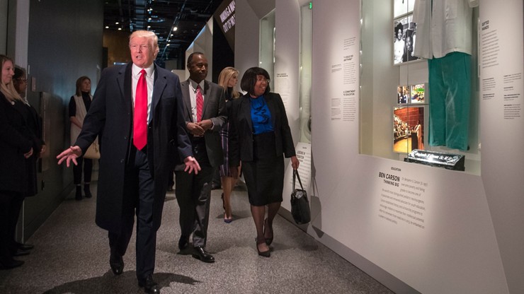 Trump potępia pogróżki pod adresem społeczności żydowskiej