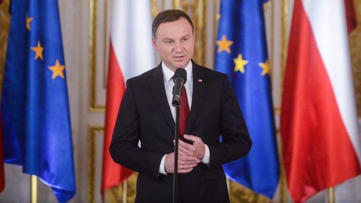 Prezydent podpisał tzw. pomostową ustawę medialną. która utworzy RMN