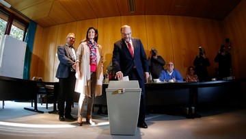 24-09-2017 11:17 "Liczę na dobry wynik". Martin Schulz oddał głos w rodzinnym Wuerselen