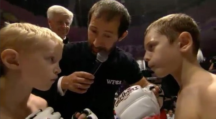 Dzieci Kadyrowa walczą w klatkach. Gala MMA na cześć przywódcy
