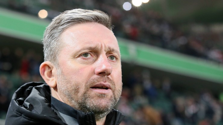 Brzęczek: Najpierw hala, potem trawa