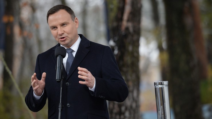 "Decyduje prokuratura. Przepisy obowiązują od dawna" - Duda o ekshumacjach
