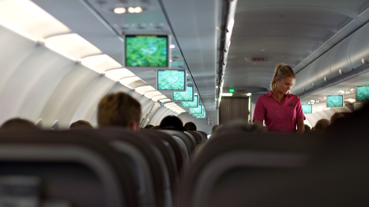 Bunt stewardes Air France. Kazano im zakładać hidżab