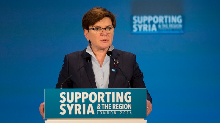 "Zmiany w systemie zasiłków nie będą dobrze przyjęte przez Polaków". Premier Szydło dla "The Times"