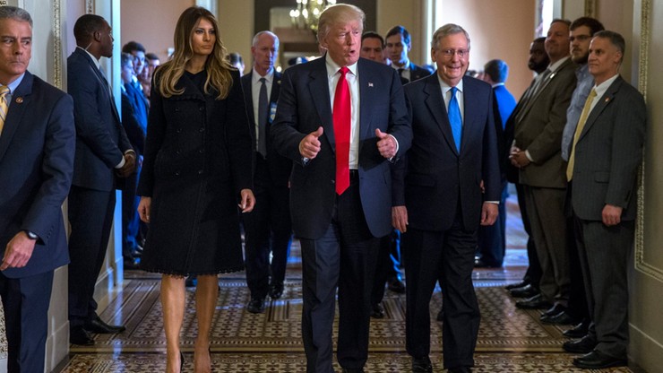 Zespół Trumpa przygotowuje przejęcie administracji USA. Priorytetem walka z nielegalną imigracją