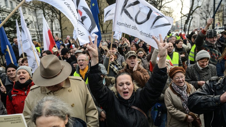 Organizacje pozarządowe: władza jest zobowiązana do wykonania wyroku TK