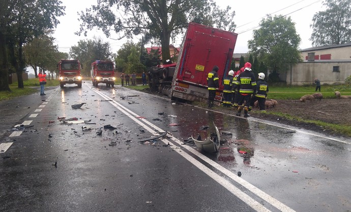 Wypadek w Niewierzu. Dwie ofiary