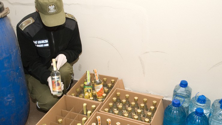 Żytko, Śliwowica i Gruszkówka. Straż Graniczna przejęła 766 litrów alkoholu domowej produkcji
