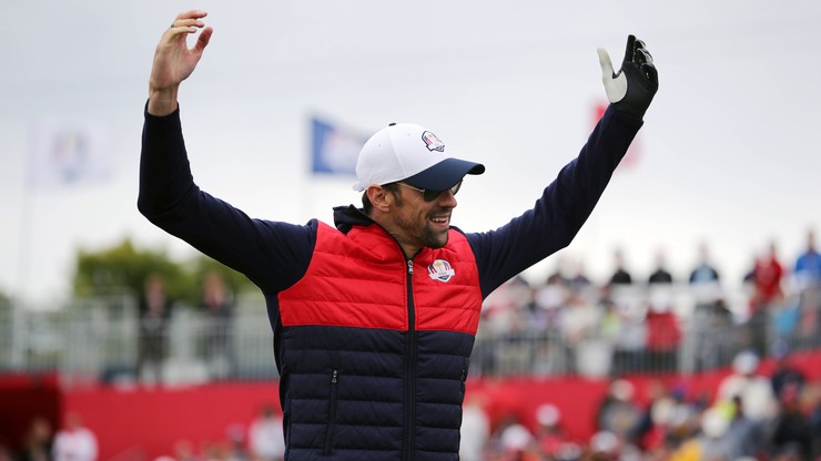 Michael Phelps otrzymał owacje na stojąco przed meczem... NFL