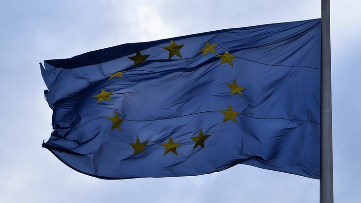 "Le Monde": w sprawie Polski UE przyparta do muru