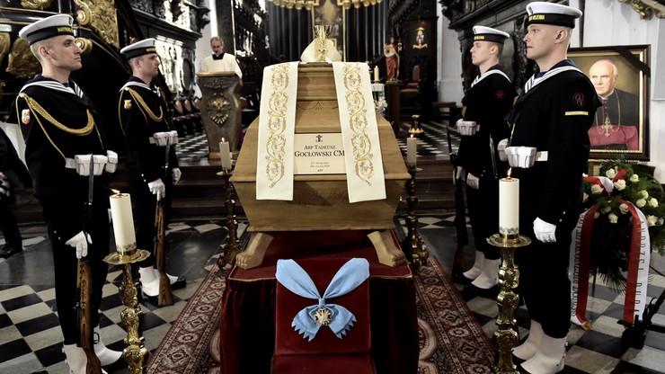 Pogrzeb abp. Tadeusza Gocłowskiego. "Odszedł niestrudzony duszpasterz Kościoła"