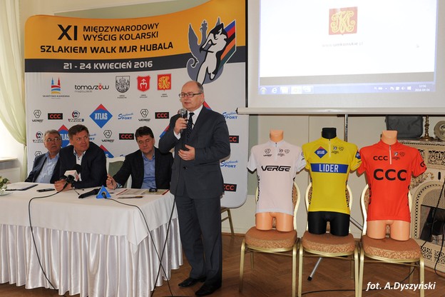 Konferencja prasowa na temat wyścigu "Szlakiem walk mjr. Hubala"