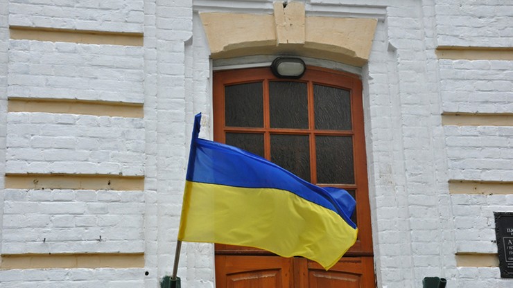 Ukraina: antypolskie napisy na domu z muralem Jana Pawła II