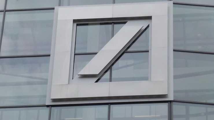 "To tylko pogłoski". Deutsche Bank o wyjściu z Polski