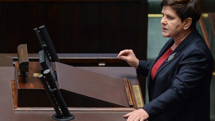 "Przez 8 lat nie potrafiliście tego zrobić". Szydło do opozycji o 500 plus