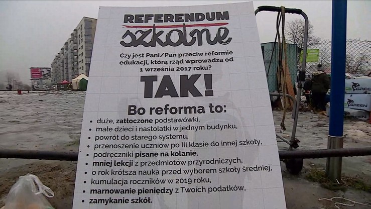 "Naród zdecyduje i będziecie mieli święty spokój". Manifestacja za referendum ws. reformy edukacji