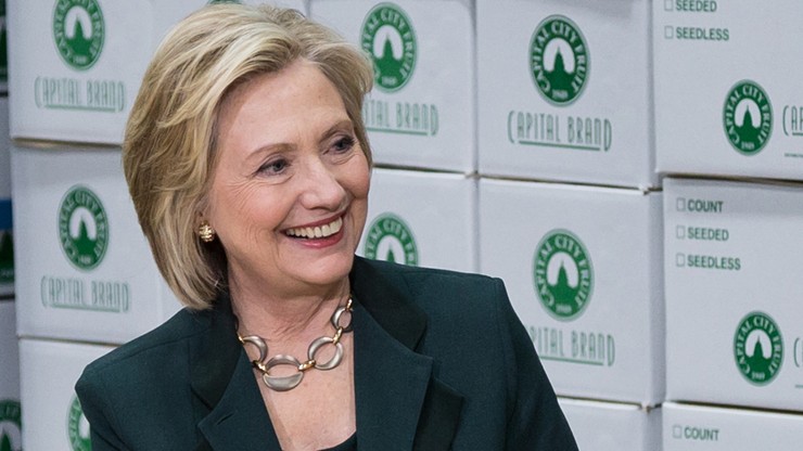 Clinton w debacie Demokratów oskarża Sandersa. "Odcina się od dorobku Obamy"
